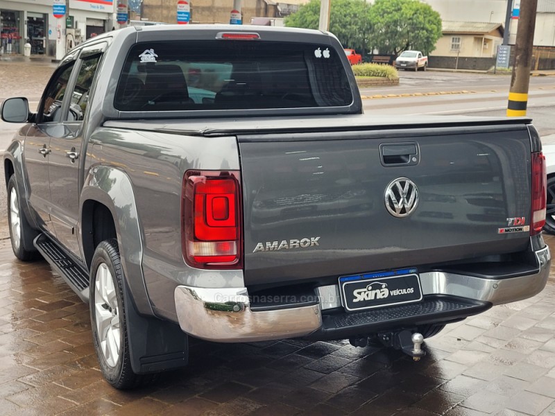 AMAROK 2.0 HIGHLINE 4X4 CD 16V TURBO INTERCOOLER DIESEL 4P AUTOMÁTICO - 2018 - VACARIA