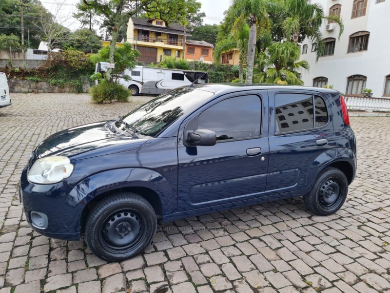 UNO 1.0 EVO VIVACE 8V FLEX 4P MANUAL