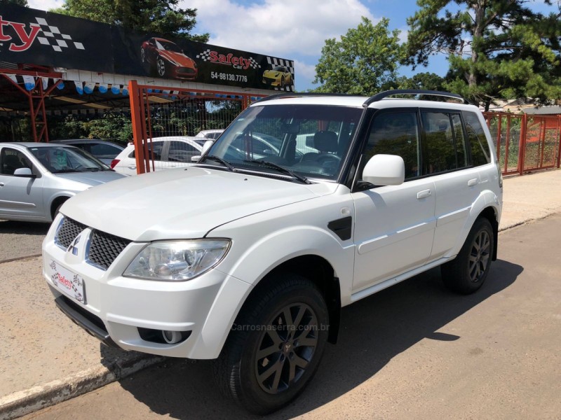 pajero tr4 2.0 4x4 16v 140cv flex 4p automatico 2010 canela