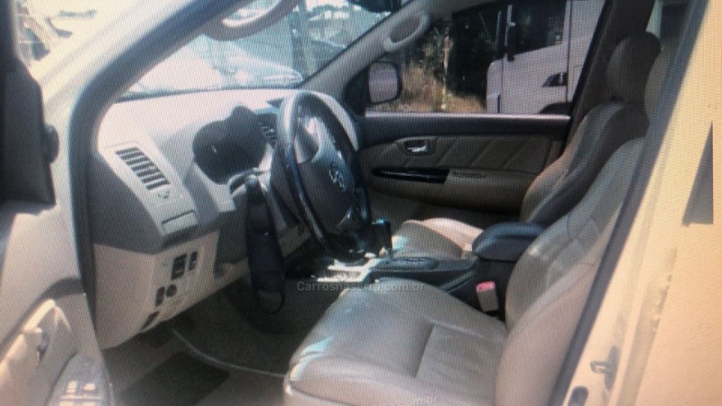 HILUX SW4 3.0 SRV 4X4 16V TURBO INTERCOOLER DIESEL 4P AUTOMÁTICO - 2012 - FARROUPILHA