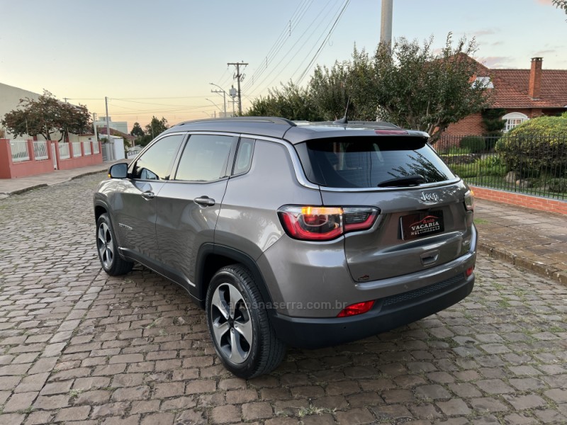 COMPASS 2.0 16V FLEX LONGITUDE AUTOMÁTICO - 2017 - VACARIA