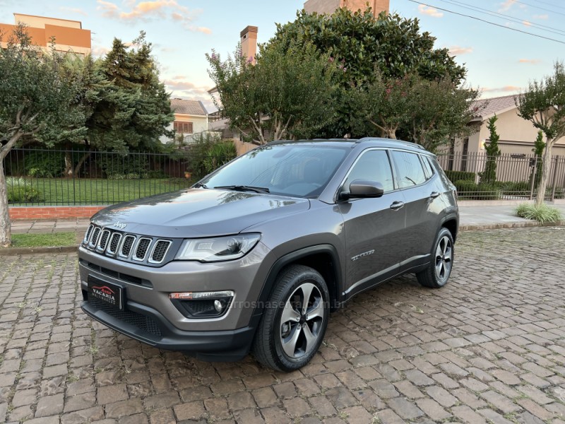 COMPASS 2.0 16V FLEX LONGITUDE AUTOMÁTICO - 2017 - VACARIA