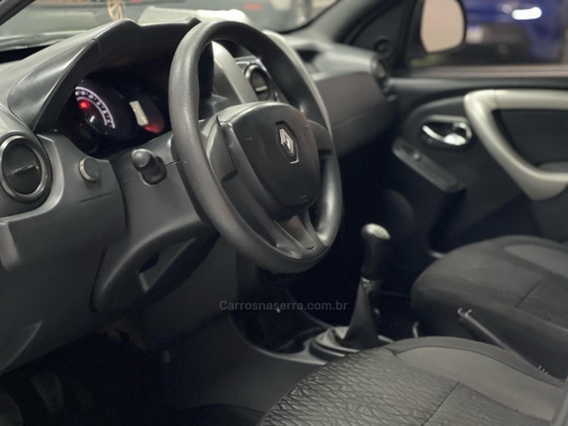 DUSTER 1.6 EXPRESSION 4X2 16V FLEX 4P MANUAL - 2017 - NOVO HAMBURGO