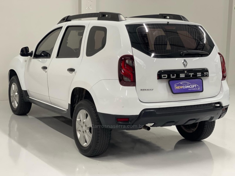 DUSTER 1.6 EXPRESSION 4X2 16V FLEX 4P MANUAL - 2017 - NOVO HAMBURGO