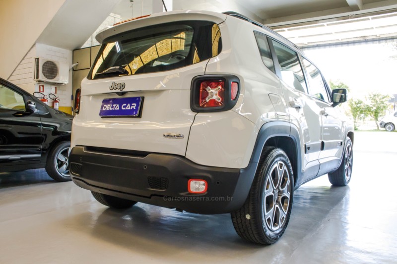 RENEGADE 1.8 16V FLEX LONGITUDE 4P AUTOMÁTICO - 2016 - NOVO HAMBURGO