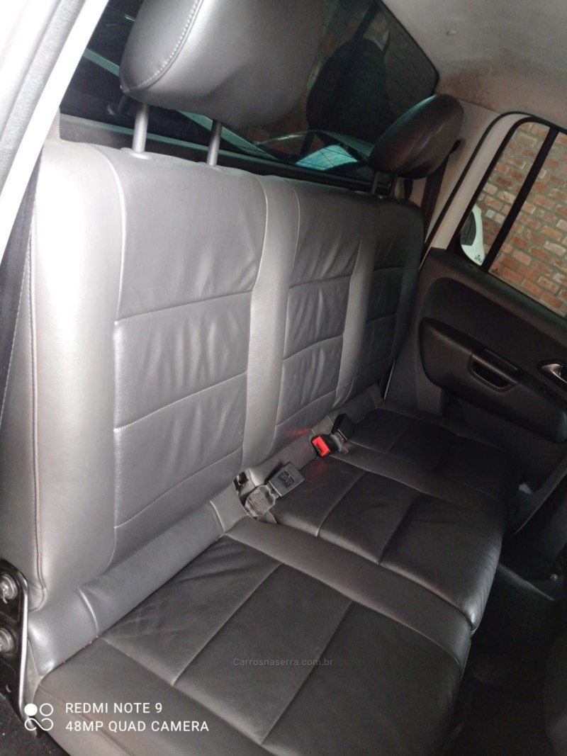 AMAROK 2.0 HIGHLINE 4X4 CD 16V TURBO INTERCOOLER DIESEL 4P AUTOMÁTICO - 2013 - VACARIA