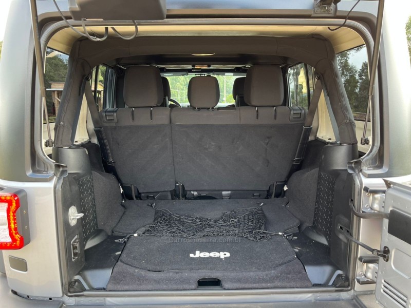 WRANGLER 3.6 UNLIMITED SPORT 4X4 V6 GASOLINA 4P AUTOMÁTICO - 2015 - CANELA