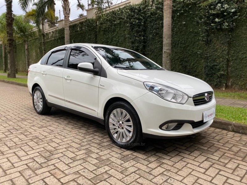 GRAND SIENA 1.6 MPI ESSENCE 16V FLEX 4P AUTOMATIZADO - 2013 - CAXIAS DO SUL