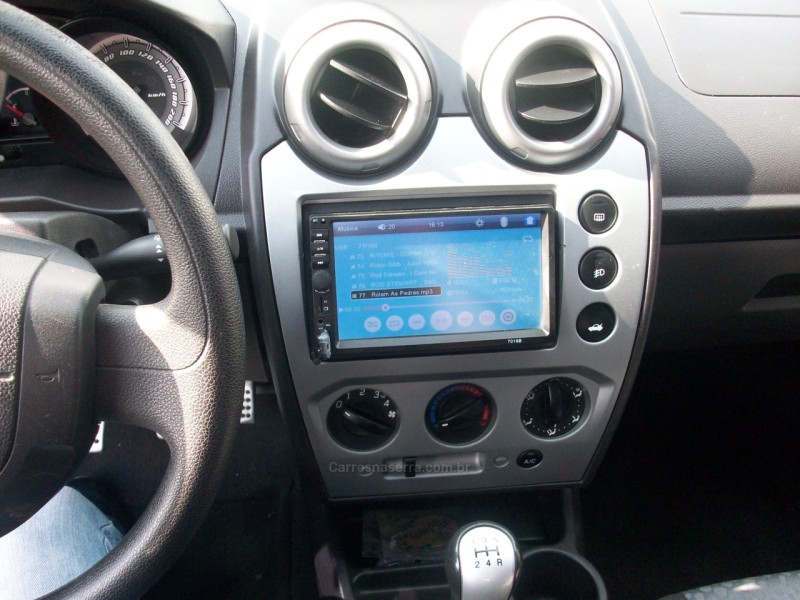 FIESTA 1.6 ROCAM SE PLUS HATCH 8V FLEX 4P MANUAL - 2014 - FARROUPILHA
