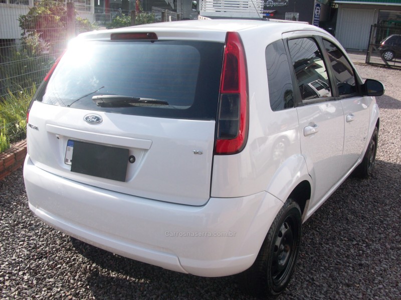 FIESTA 1.6 ROCAM SE PLUS HATCH 8V FLEX 4P MANUAL - 2014 - FARROUPILHA