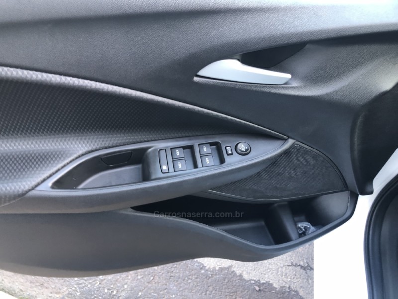 ONIX 1.0	LT PLUS 8V TURBO FLEX 4P AUTOMÁTICO - 2022 - VALE REAL