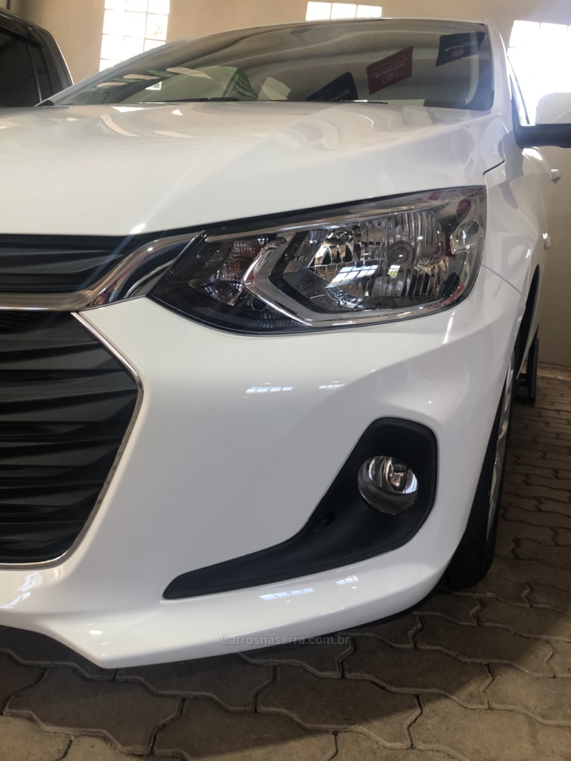 ONIX 1.0	LT PLUS 8V TURBO FLEX 4P AUTOMÁTICO - 2022 - VALE REAL