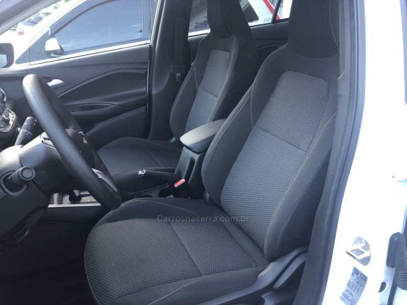 ONIX 1.0	LT PLUS 8V TURBO FLEX 4P AUTOMÁTICO - 2022 - VALE REAL