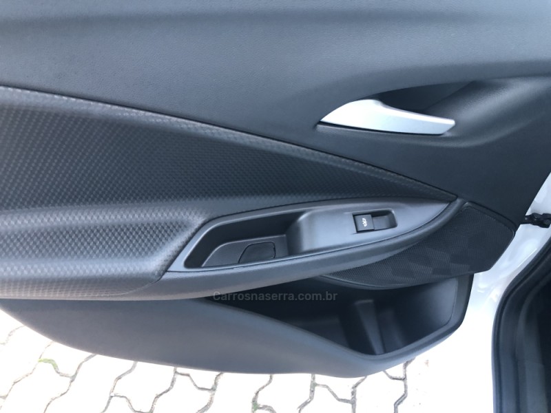 ONIX 1.0	LT PLUS 8V TURBO FLEX 4P AUTOMÁTICO - 2022 - VALE REAL