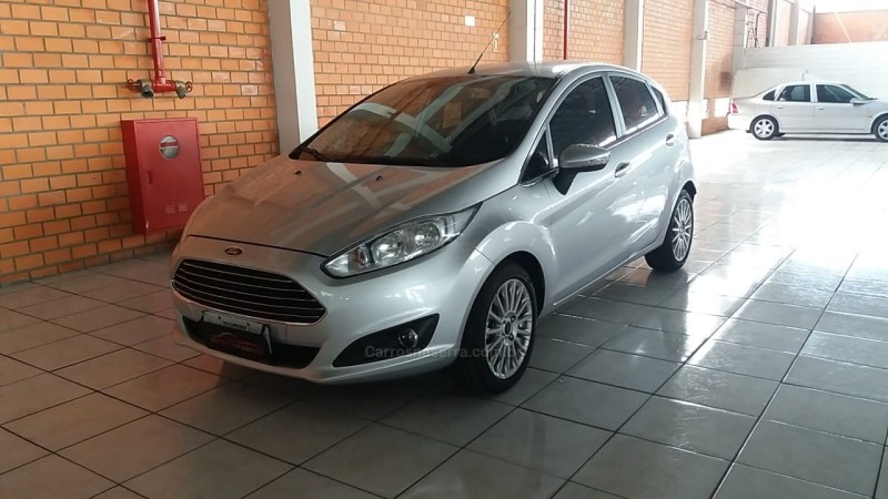 fiesta 1.6 titanium hatch 16v flex 4p automatico 2017 sapiranga