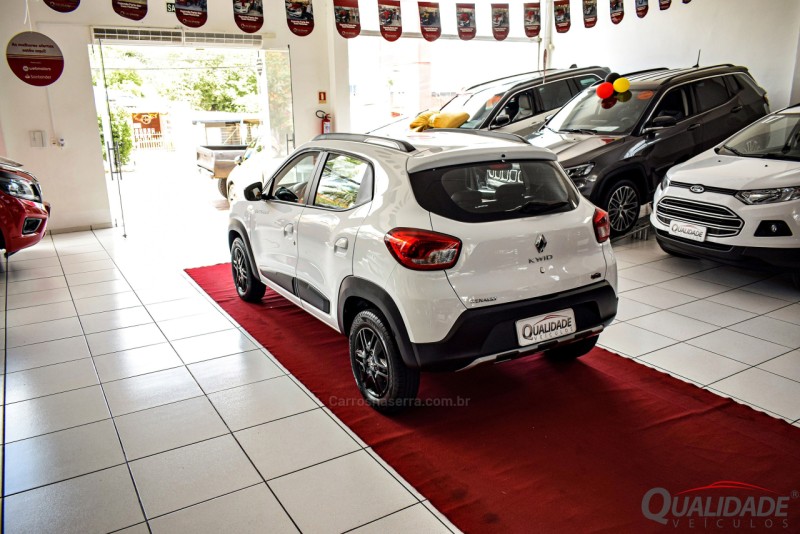 KWID 1.0 12V OUTSIDER FLEX 4P MANUAL - 2020 - SANTA CRUZ DO SUL