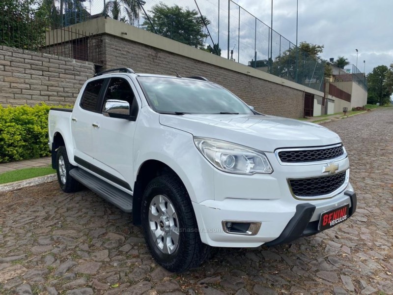 S10 2.8 4X2 CD 12V TURBO INTERCOOLER DIESEL 4P MANUAL - 2013 - CAMPO BOM