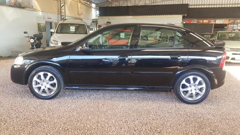 ASTRA 2.0 MPFI ADVANTAGE 8V FLEX 4P MANUAL - 2011 - GARIBALDI
