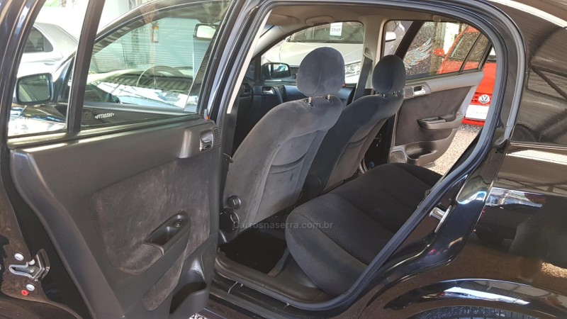 ASTRA 2.0 MPFI ADVANTAGE 8V FLEX 4P MANUAL - 2011 - GARIBALDI