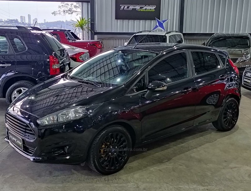 FIESTA 1.6 SE STYLE HATCH 16V FLEX 4P MANUAL - 2017 - CAMPO BOM