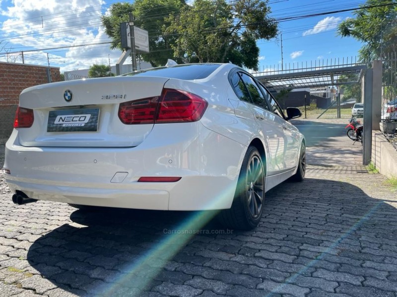 328I 2.5 TOP SEDAN GASOLINA 4P AUTOMÁTICO - 2013 - BENTO GONçALVES