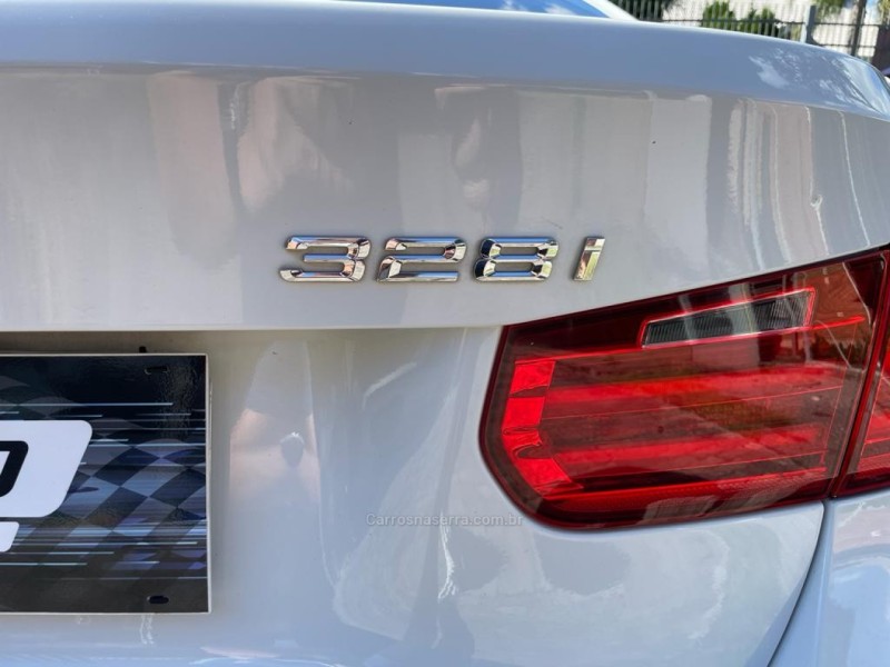 328I 2.5 TOP SEDAN GASOLINA 4P AUTOMÁTICO - 2013 - BENTO GONçALVES