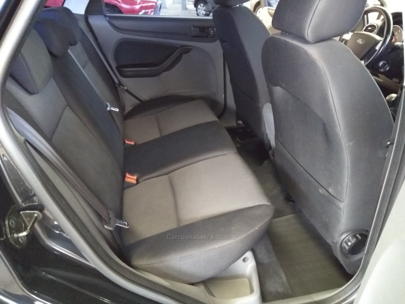 FOCUS 1.6 GLX 8V FLEX 4P MANUAL - 2011 - CAXIAS DO SUL