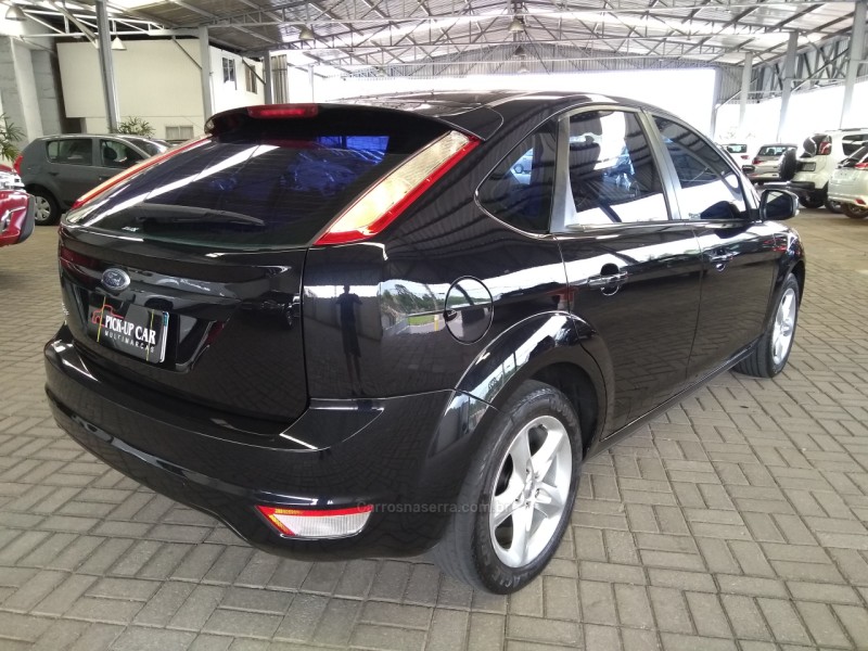 FOCUS 1.6 GLX 8V FLEX 4P MANUAL - 2011 - CAXIAS DO SUL