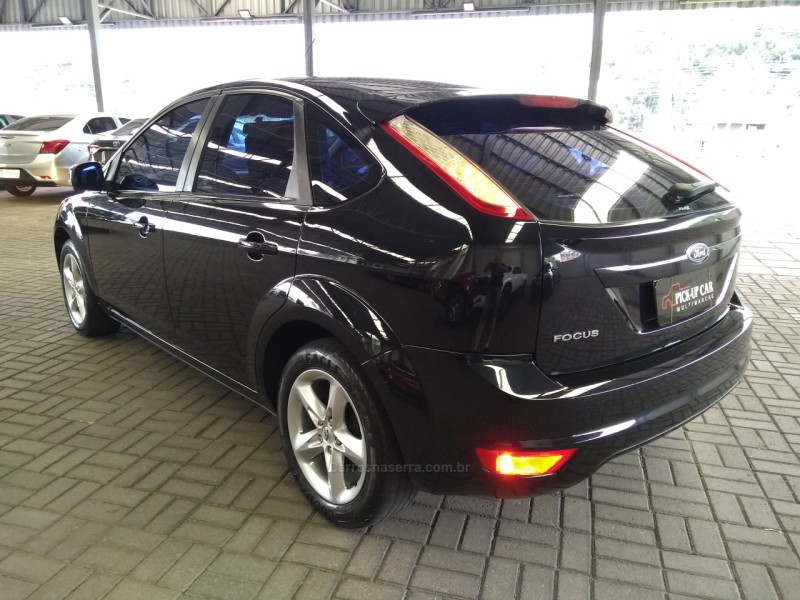 FOCUS 1.6 GLX 8V FLEX 4P MANUAL - 2011 - CAXIAS DO SUL