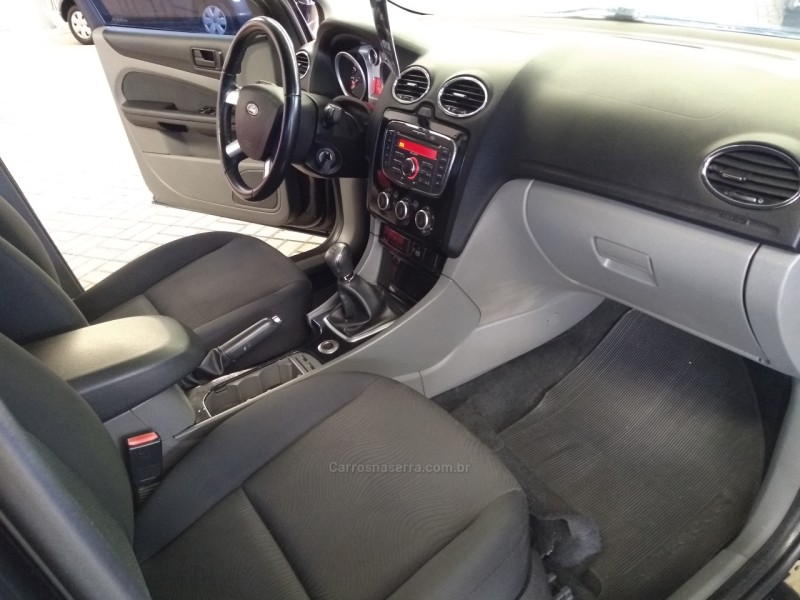 FOCUS 1.6 GLX 8V FLEX 4P MANUAL - 2011 - CAXIAS DO SUL