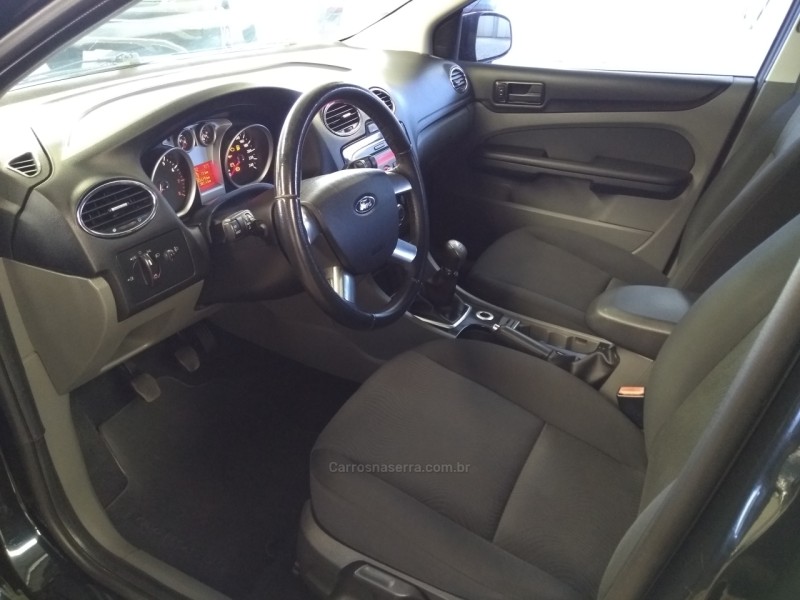 FOCUS 1.6 GLX 8V FLEX 4P MANUAL - 2011 - CAXIAS DO SUL