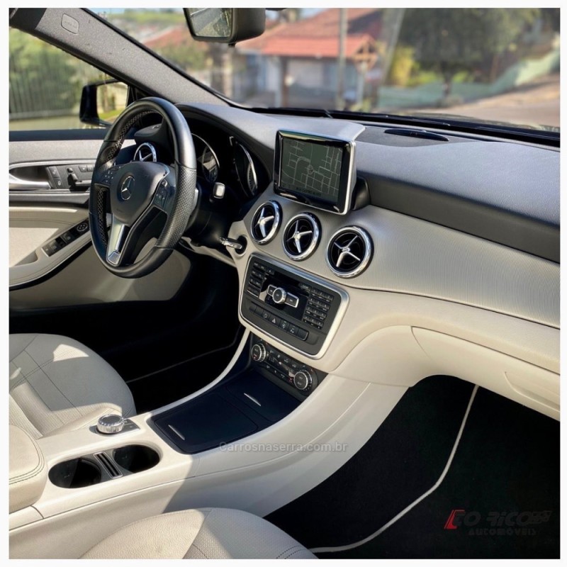 GLA 250 2.0 16V TURBO GASOLINA VISION 4P AUTOMÁTICO - 2015 - CAMPO BOM