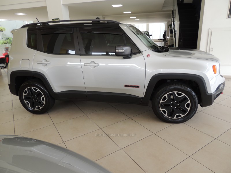 RENEGADE 2.0 16V TURBO DIESEL TRAILHAWK 4P 4X4 AUTOMÁTICO - 2016 - FLORES DA CUNHA
