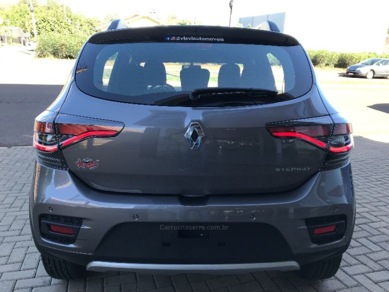 SANDERO 1.6 STEPWAY ZEN 16V FLEX 4P MANUAL - 2022 - TEUTôNIA