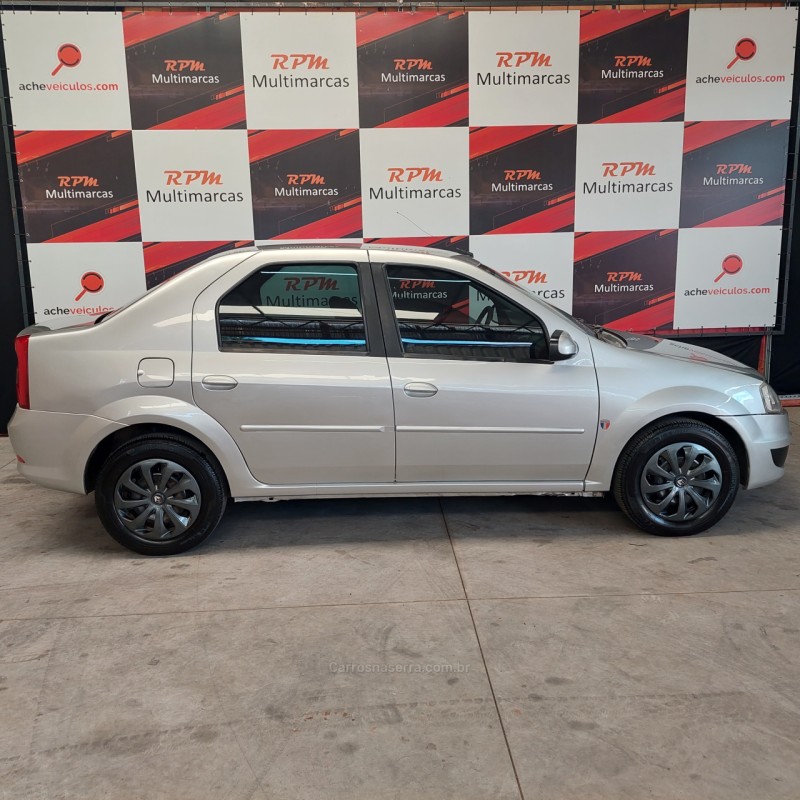 LOGAN 1.6 EXPRESSION 8V FLEX 4P MANUAL - 2013 - SãO SEBASTIãO DO CAí
