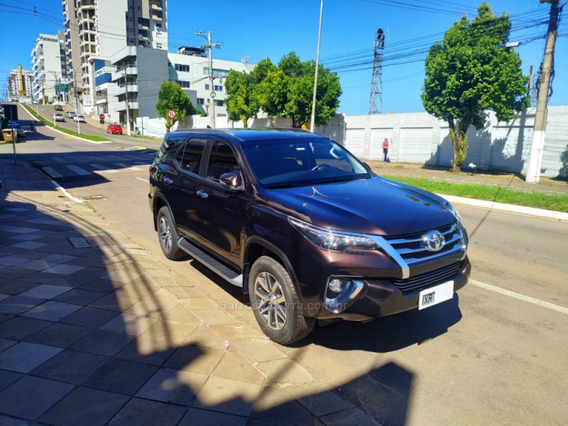 HILUX SW4 2.8 SRX 4X4 16V TURBO INTERCOOLER DIESEL 4P AUTOMÁTICO - 2017 - GUAPORé