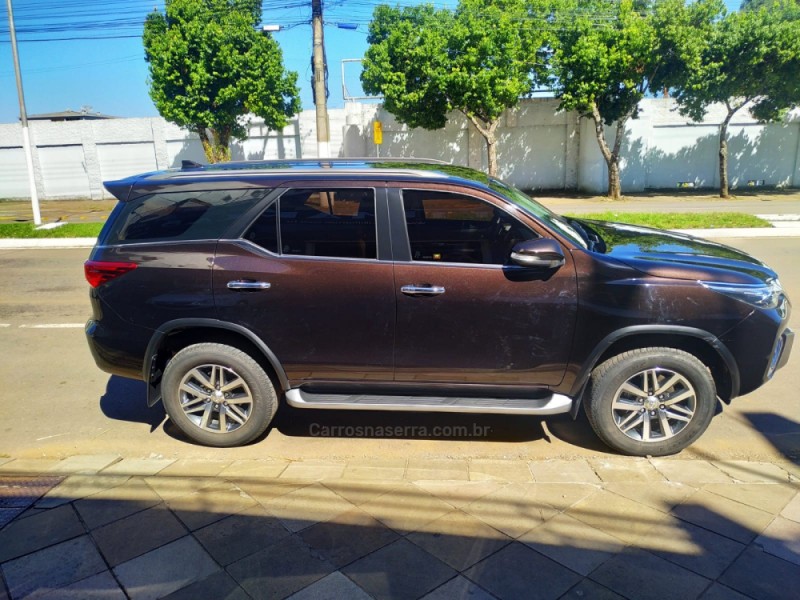 HILUX SW4 2.8 SRX 4X4 16V TURBO INTERCOOLER DIESEL 4P AUTOMÁTICO - 2017 - GUAPORé