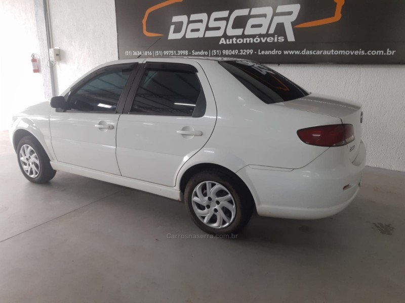 SIENA 1.0 MPI ELX 8V FLEX 4P MANUAL - 2010 - BOM PRINCíPIO