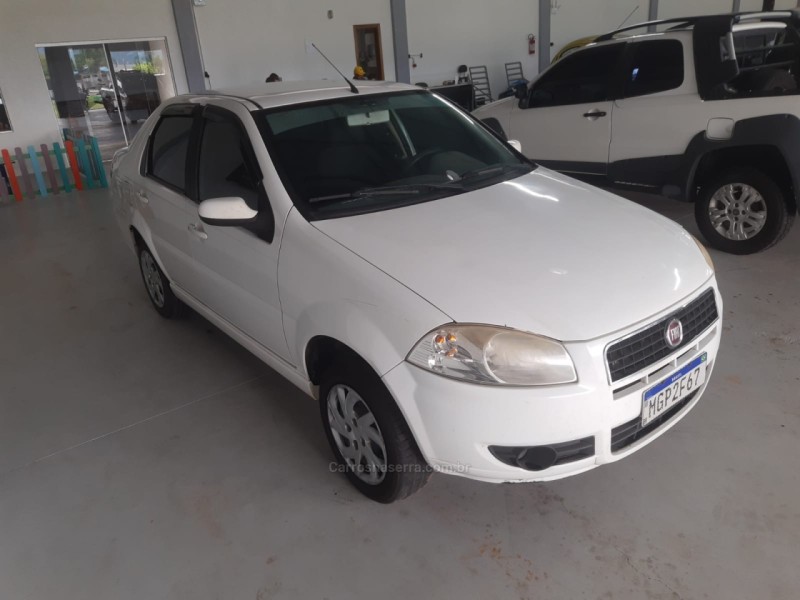 SIENA 1.0 MPI ELX 8V FLEX 4P MANUAL - 2010 - BOM PRINCíPIO