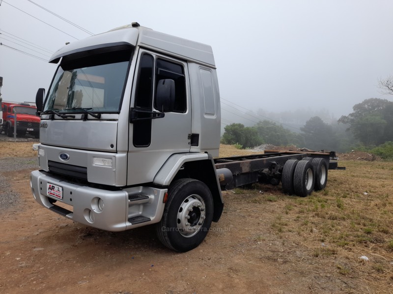 cargo 2428 e t 3 eixos 2011 garibaldi