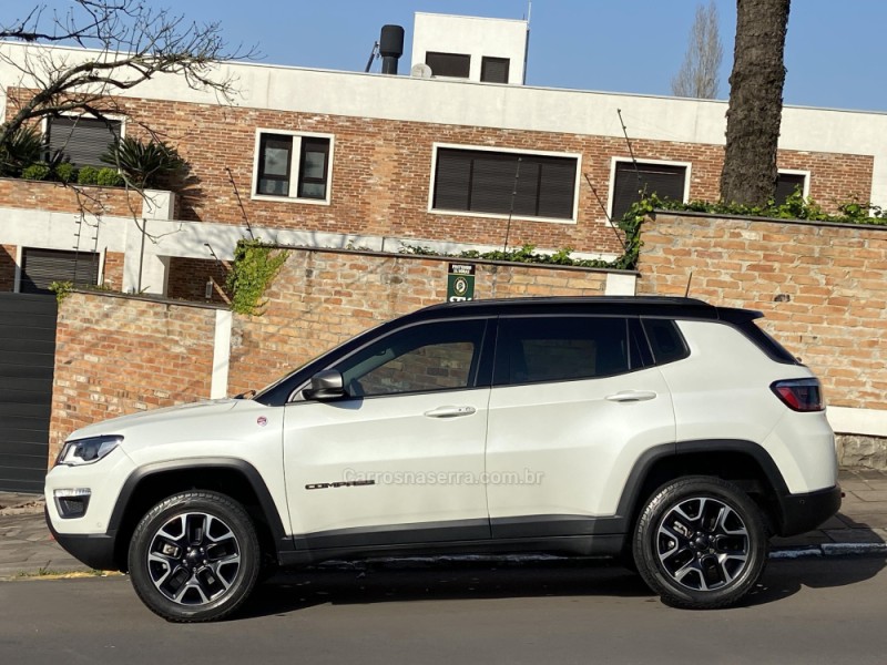 COMPASS 2.0 TRAILHAWK TD350 TURBO DIESEL 4X4 4P AUTOMÁTICO - 2020 - FARROUPILHA