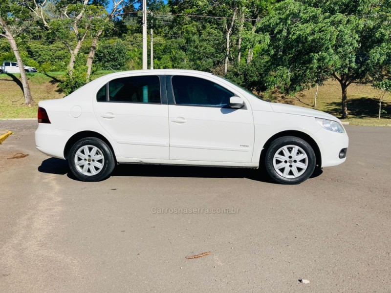 VOYAGE 1.0 MI TRENDLINE 8V FLEX 4P MANUAL - 2012 - SãO SEBASTIãO DO CAí