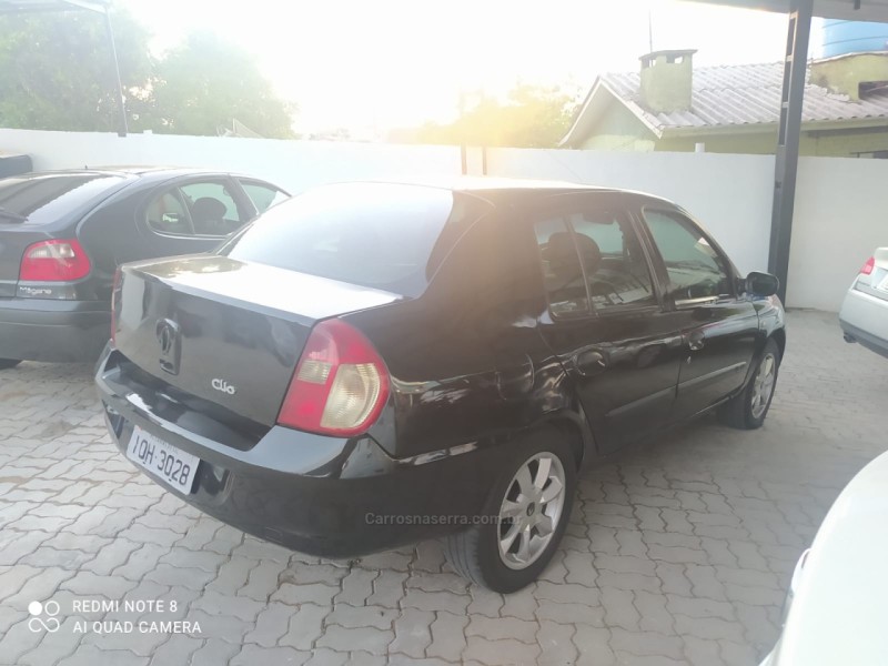 CLIO 1.0 EXPRESSION SEDAN 16V FLEX 4P MANUAL - 2008 - CAXIAS DO SUL