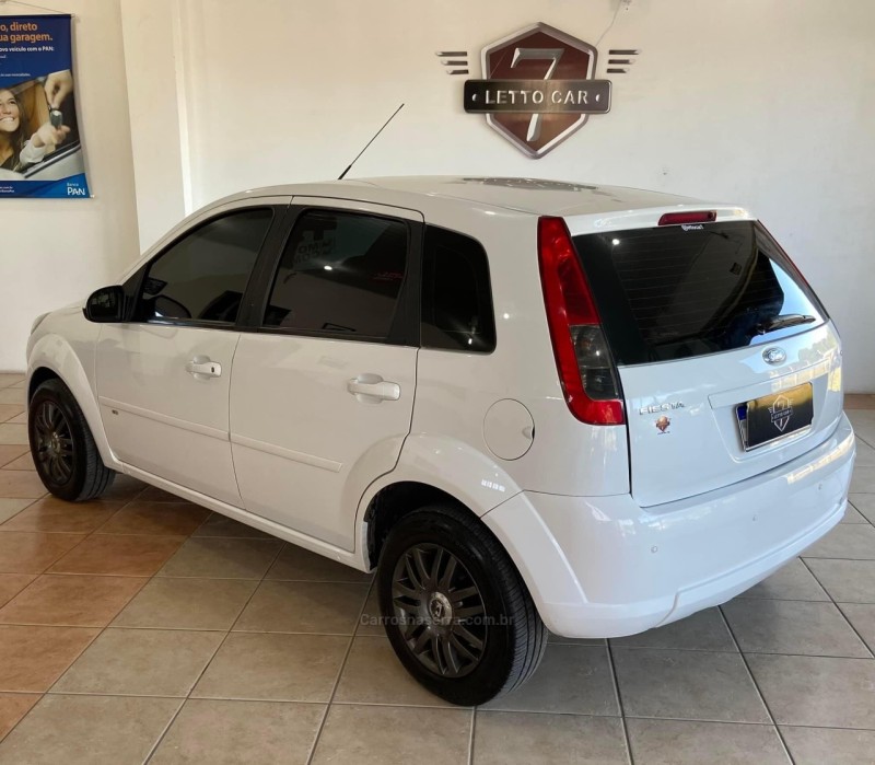 FIESTA 1.6 ROCAM SE 8V FLEX 4P MANUAL - 2014 - IGREJINHA
