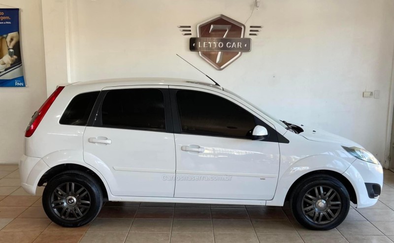 FIESTA 1.6 ROCAM SE 8V FLEX 4P MANUAL - 2014 - IGREJINHA