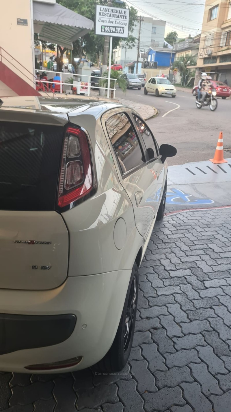 PUNTO 1.8 SPORTING 16V FLEX 4P AUTOMATIZADO - 2014 - CAXIAS DO SUL
