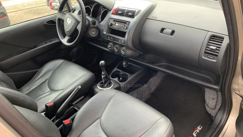 FIT 1.4 LXL 8V FLEX 4P MANUAL - 2005 - FARROUPILHA