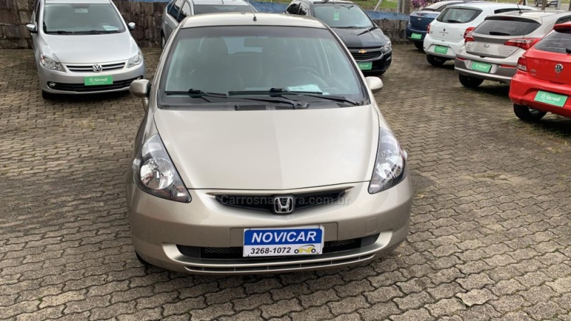 FIT 1.4 LXL 8V FLEX 4P MANUAL - 2005 - FARROUPILHA