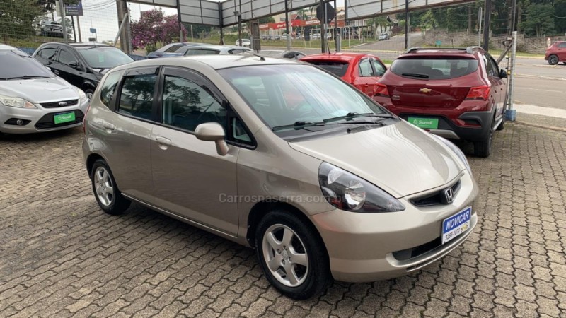 FIT 1.4 LXL 8V FLEX 4P MANUAL - 2005 - FARROUPILHA