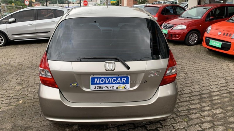 FIT 1.4 LXL 8V FLEX 4P MANUAL - 2005 - FARROUPILHA